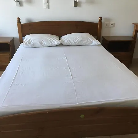 Eugenia Travasarou Sea View Appartments Hotell